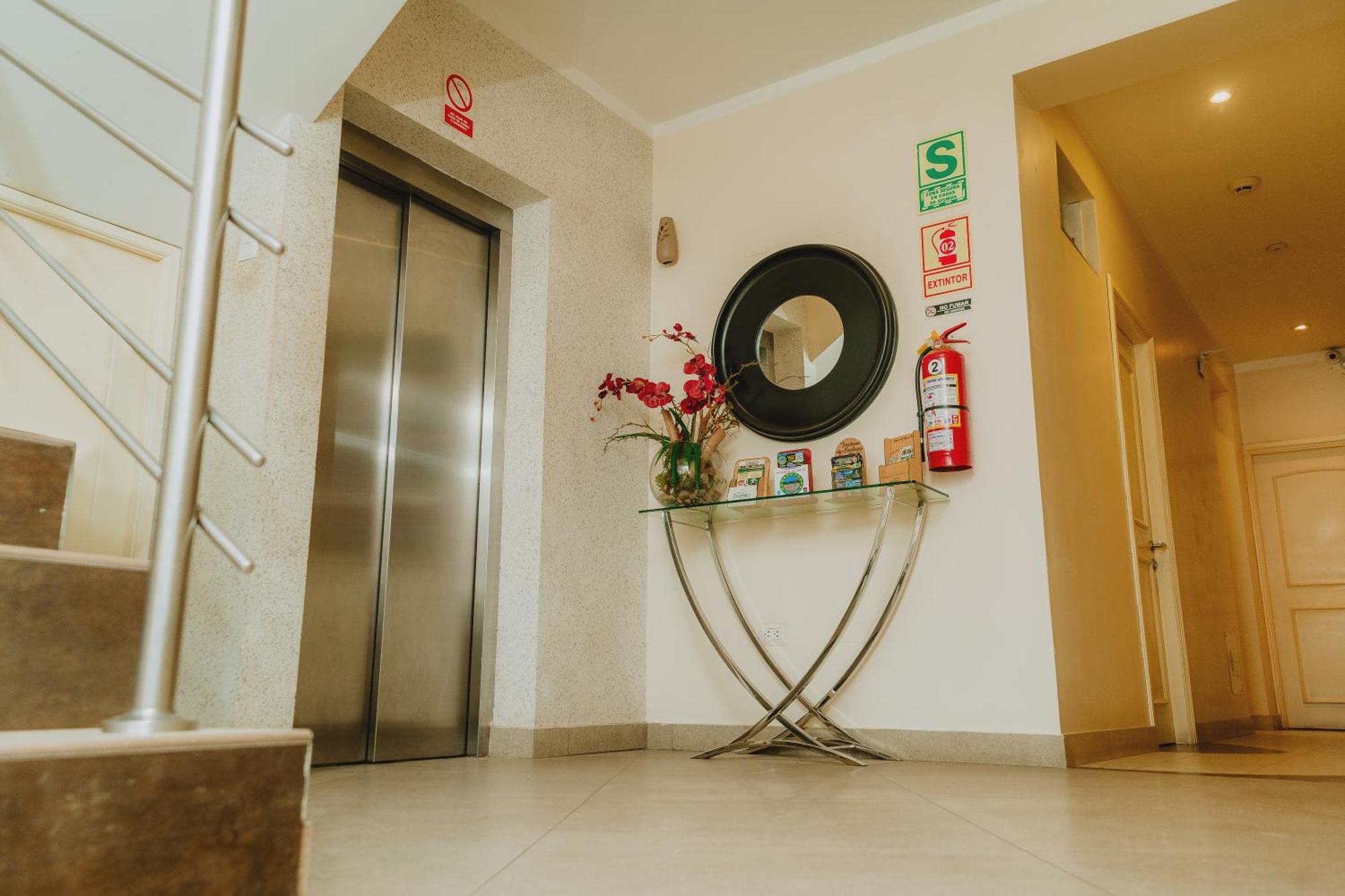 Hotel Natural Green Lounge Тінго-Марія Екстер'єр фото